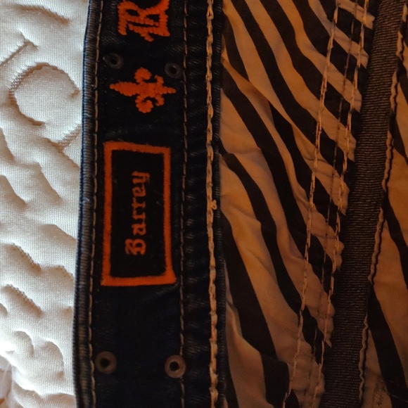 Rock Revival | Dark Wash Embellished-Pocket Easy Ankle Skinny Jeans - Picture 6 of 11